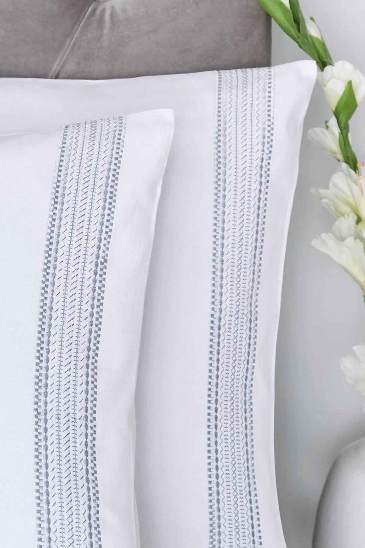 Bedding | 'Embroidered Band' 100% Cotton Embroidered Duvet Cover Set | Appletree