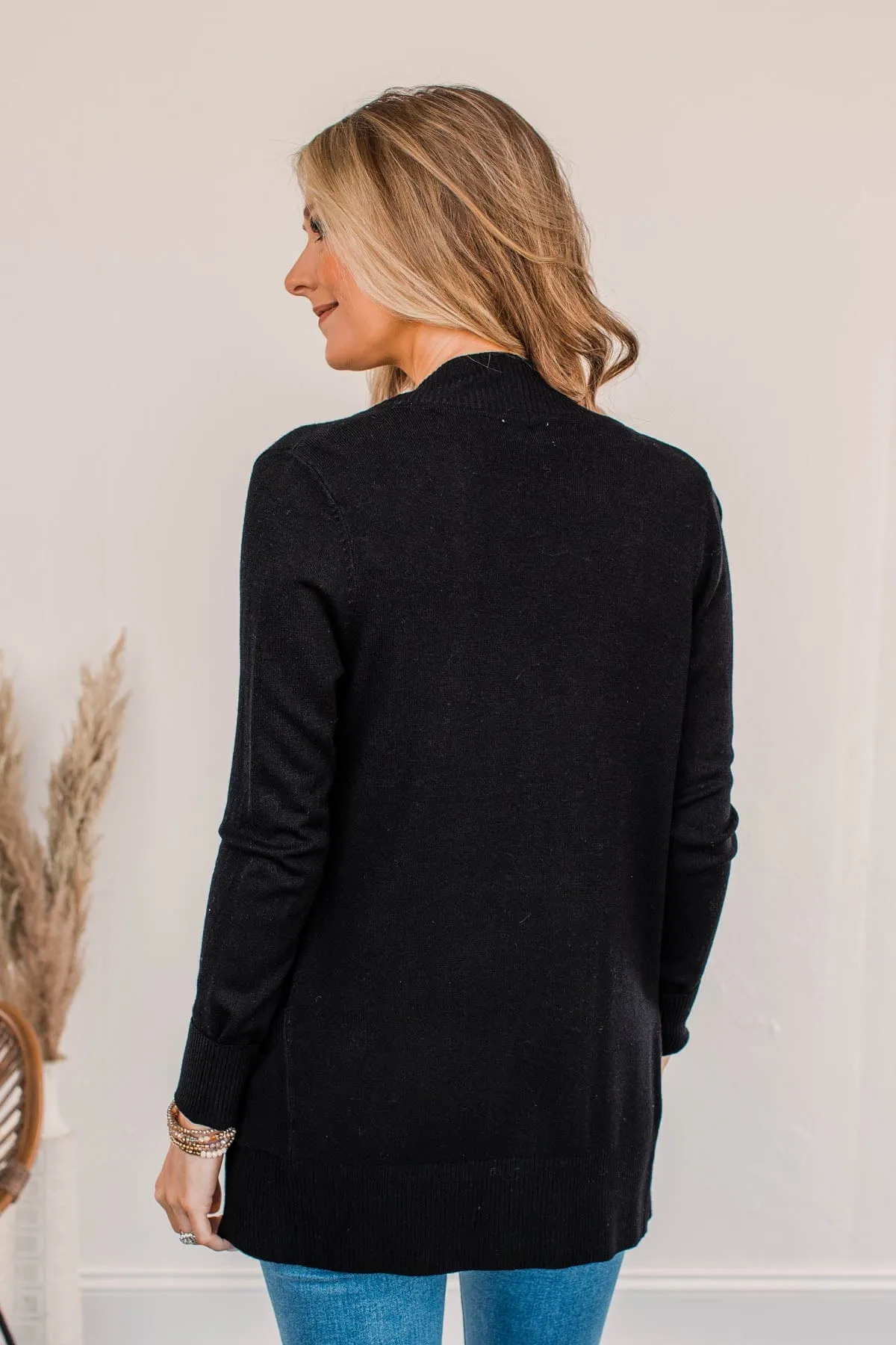 Essential Cardigan- Black