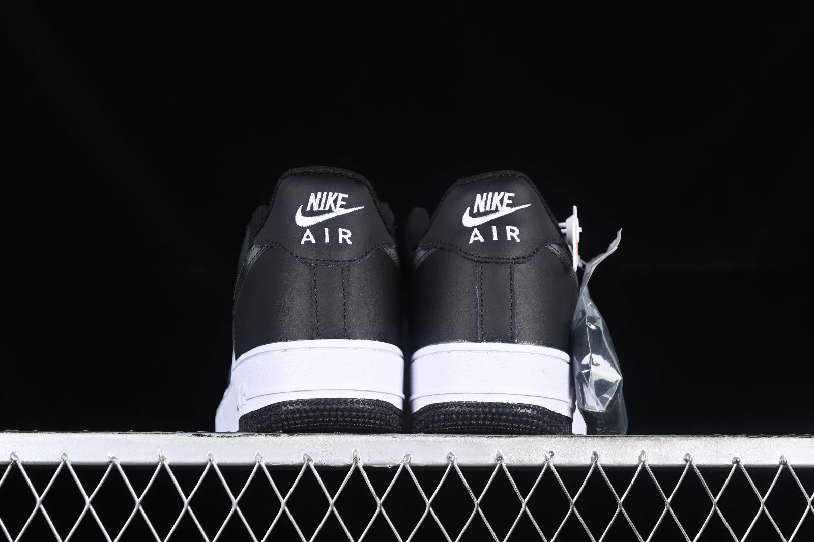 Nike Air Force 1 07 Low Black White PF9055-775