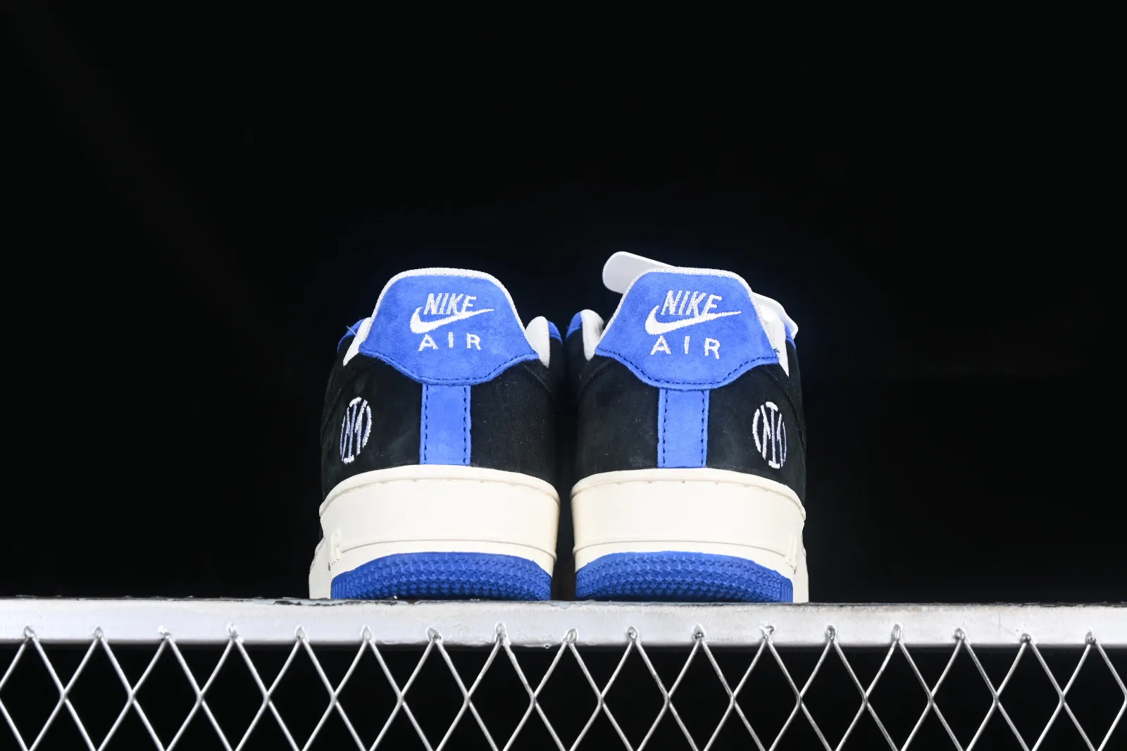 Nike Air Force 1 07 Low Blue Black White AV0383-231