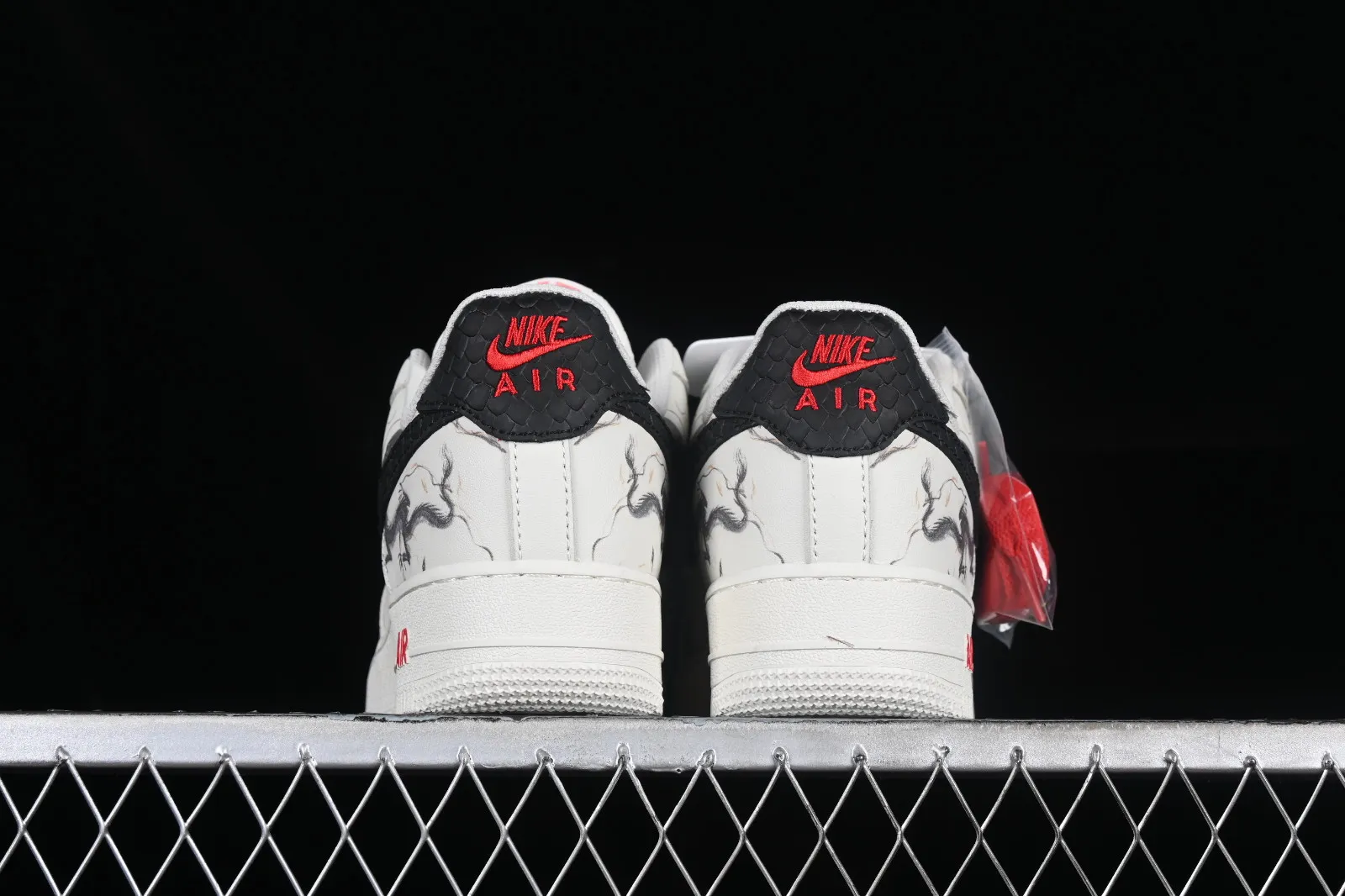 Nike Air Force 1 07 Low Dragon Off White Black Red FC2024-888