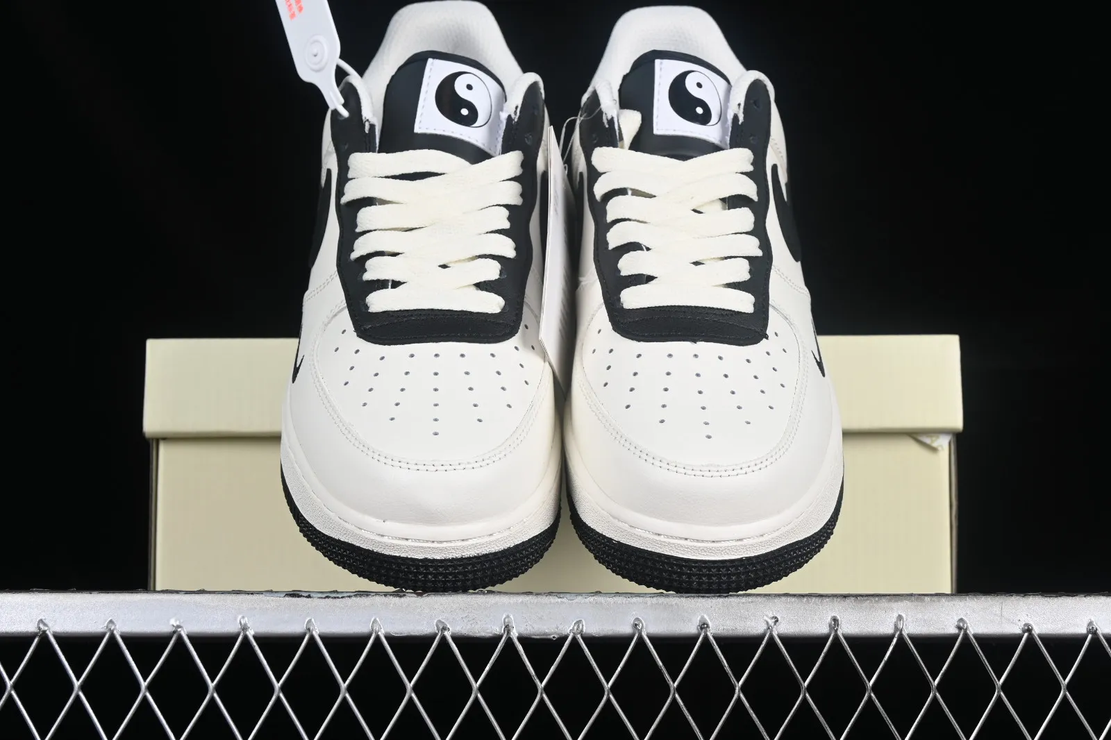 Nike Air Force 1 07 Low Off White Black BG-110711