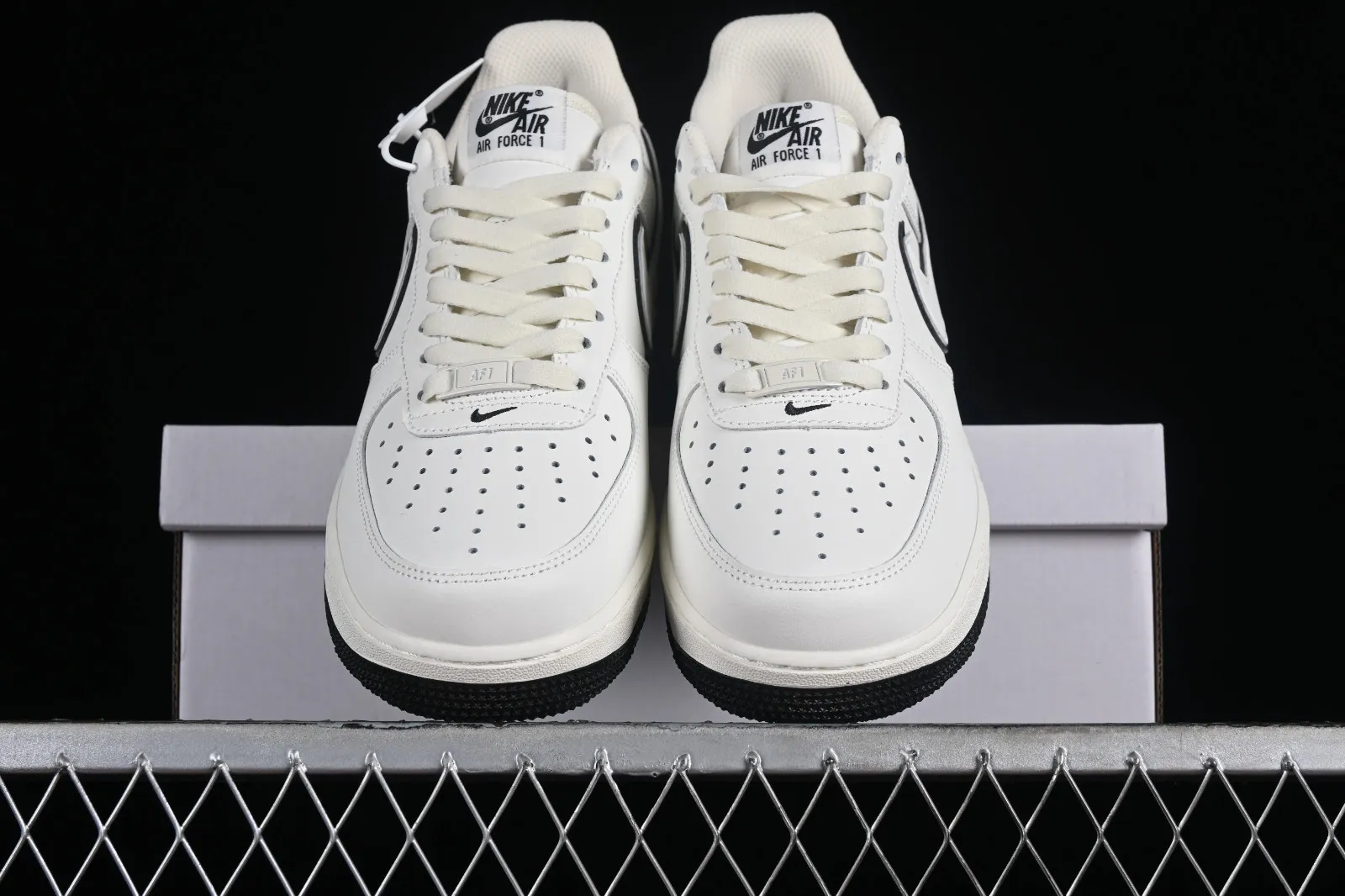 Nike Air Force 1 07 Low Off White Black DZ2799-121