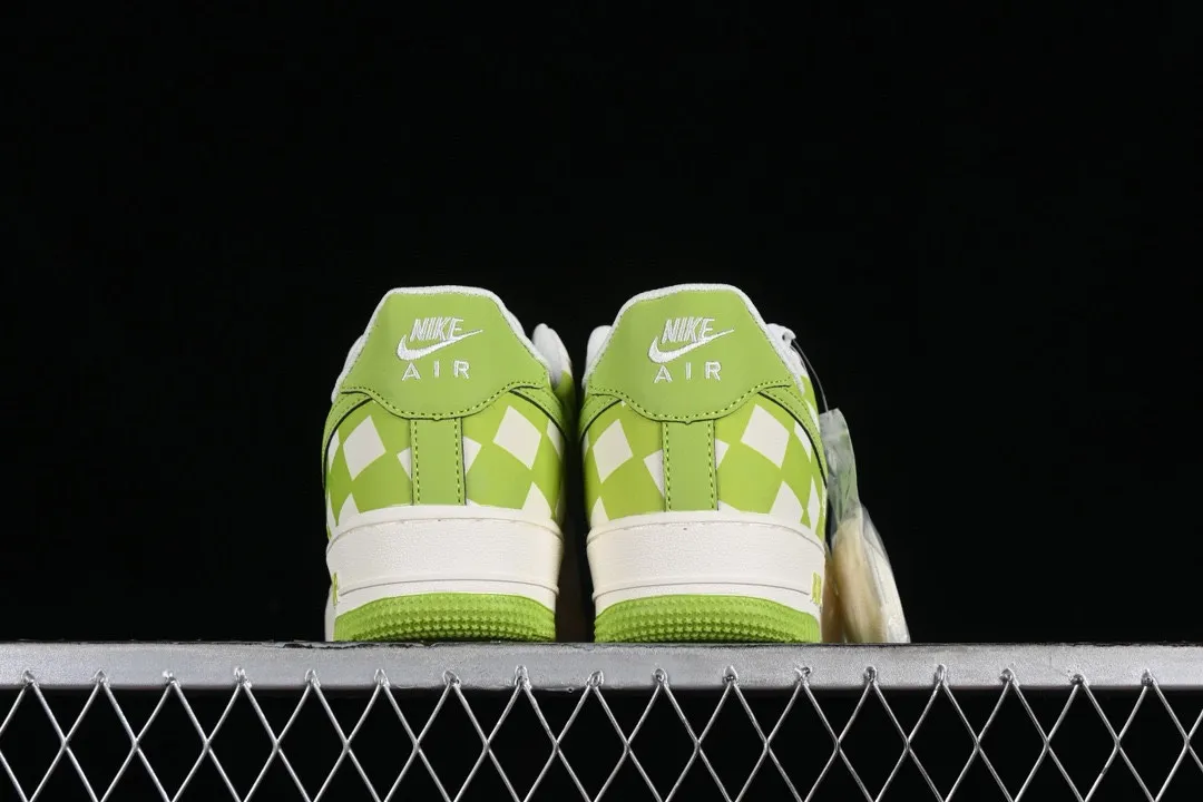 Nike Air Force 1 07 Low Off White Green GZ5688-033