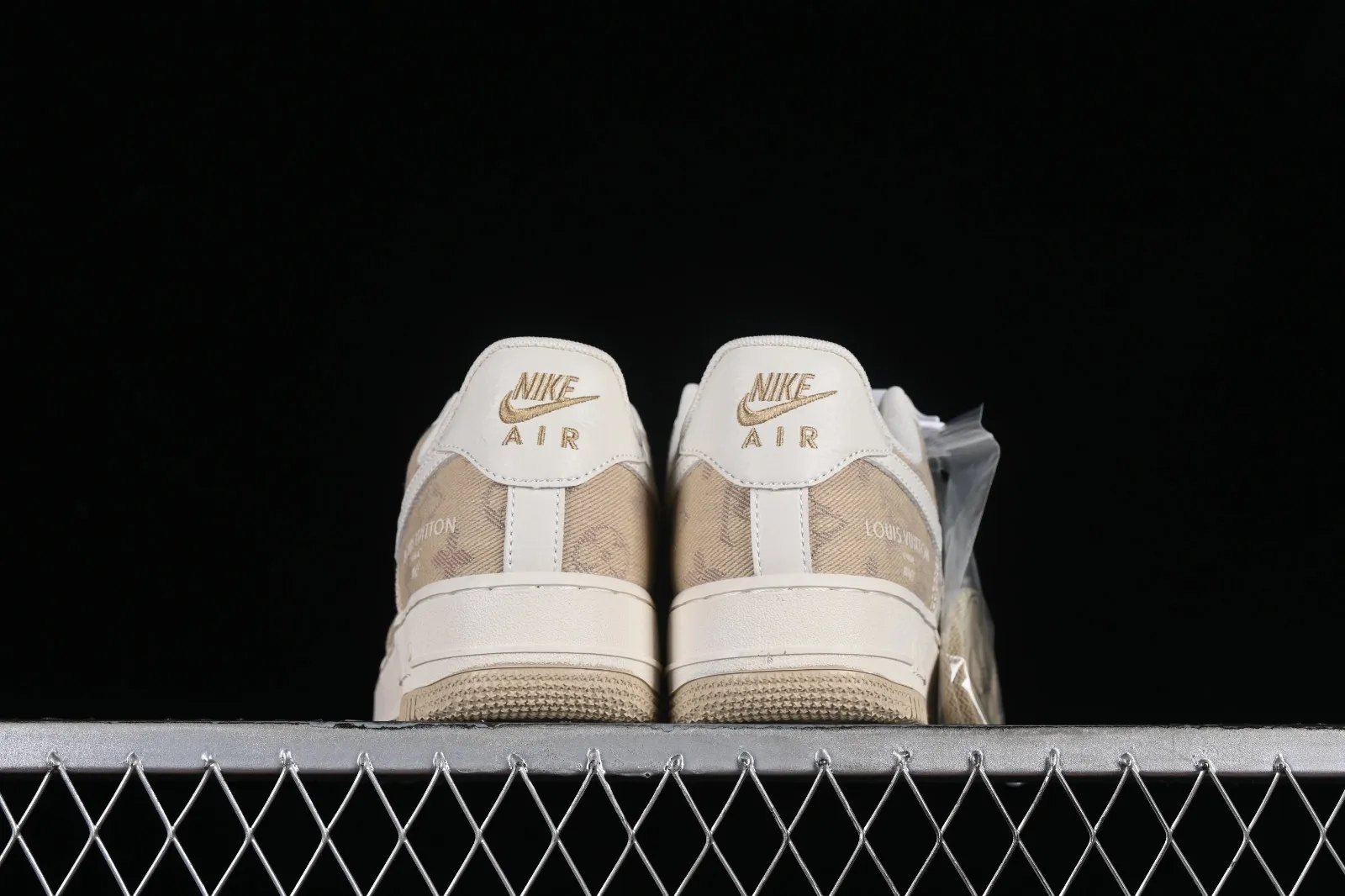 Nike Air Force 1 07 Low Off White Kakhi DD8686-300