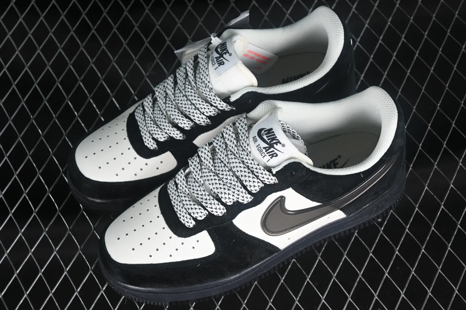 Nike Air Force 1 07 Low Suede Black White XD5696-631