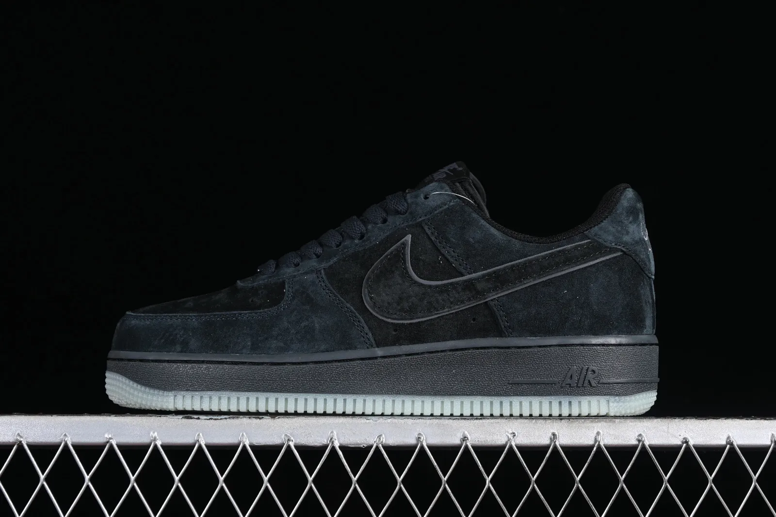 Nike Air Force 1 07 Low Suede Black XT7138-101