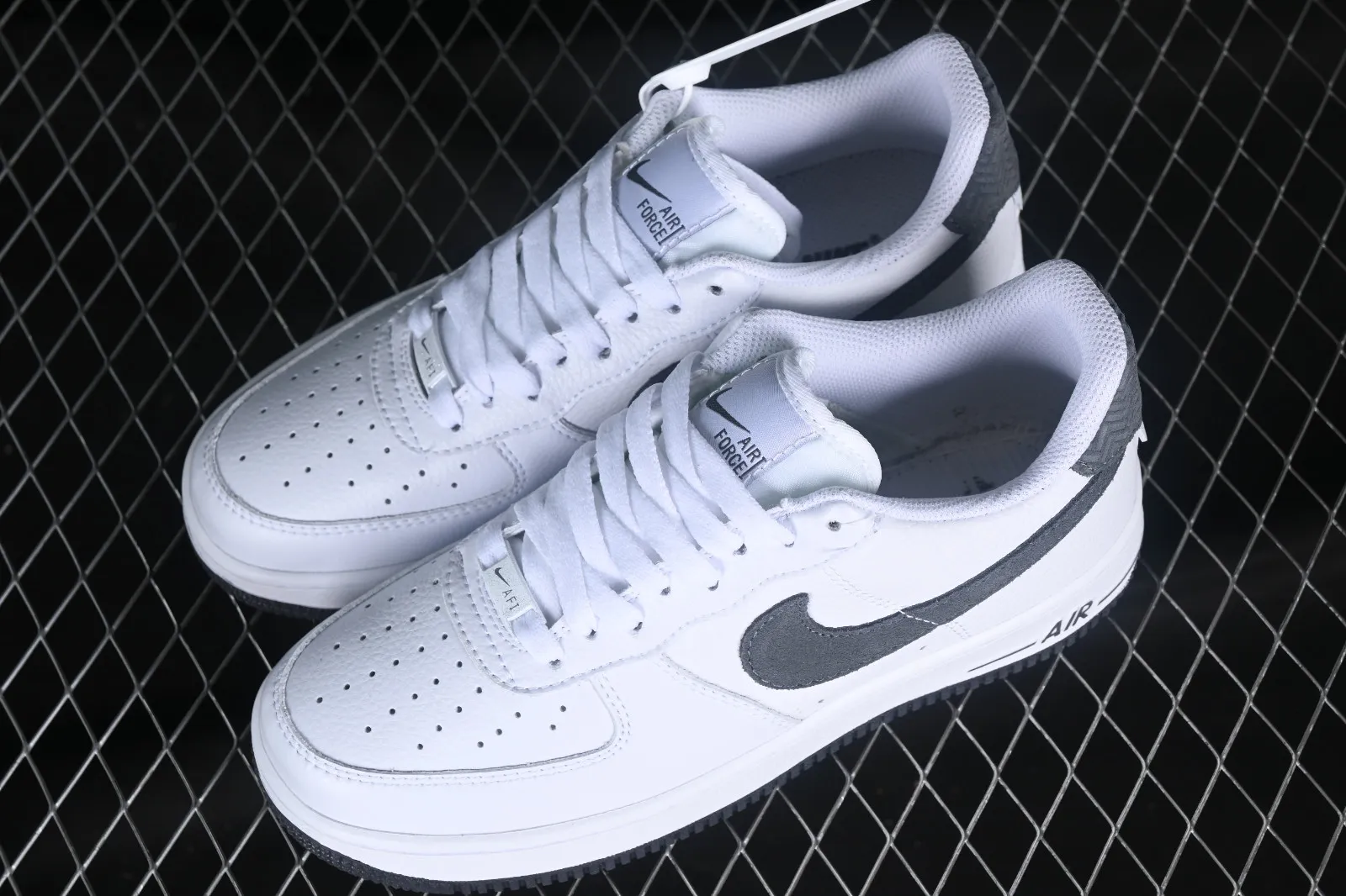 Nike Air Force 1 07 Low White Dark Grey CN2873-109