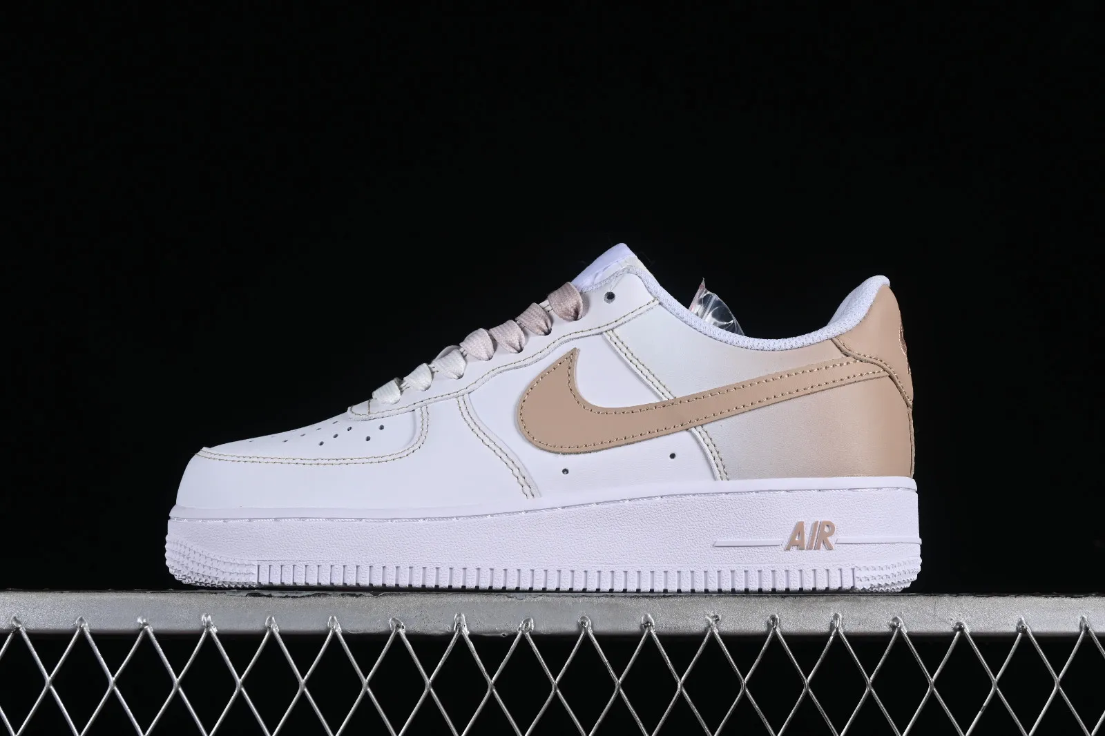 Nike Air Force 1 07 Low White Yellow FN0366-104