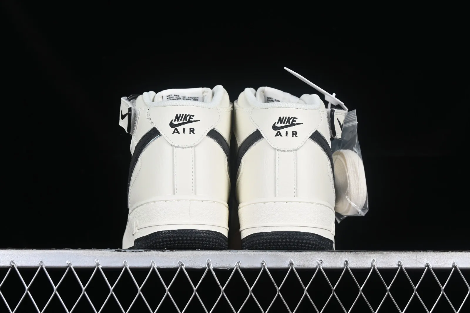 Nike Air Force 1 07 Mid Off White Black XL0236-236