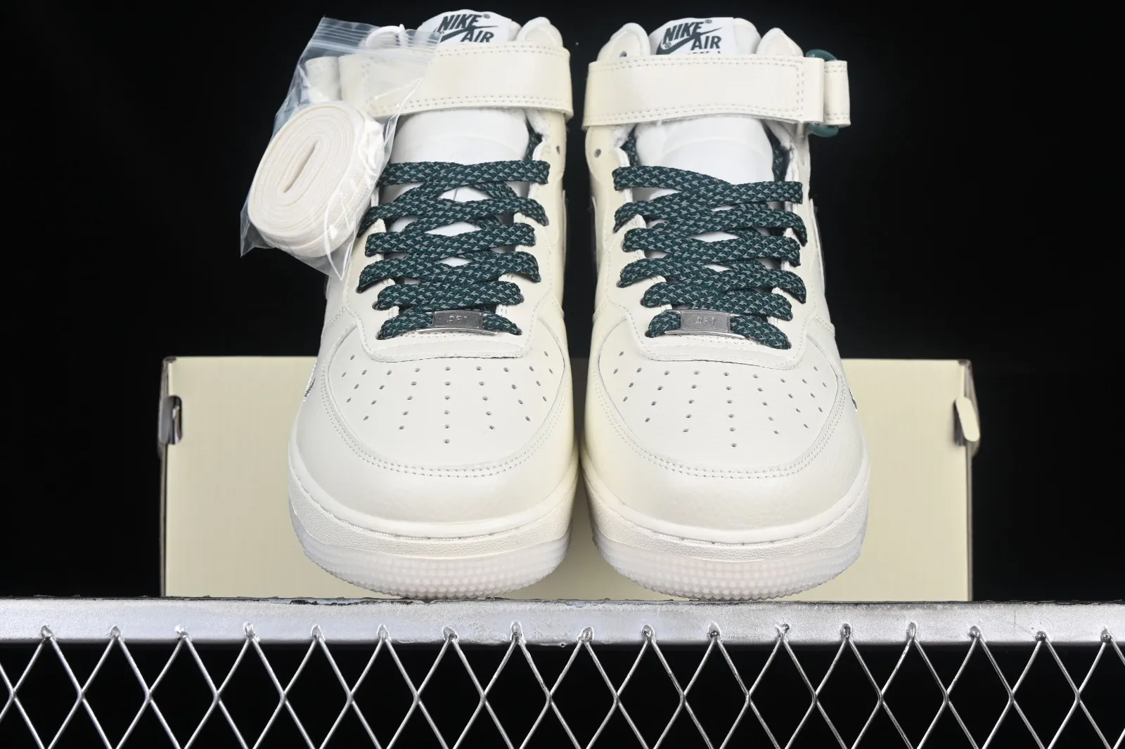 Nike Air Force 1 07 Mid Off White Green XL0236-235