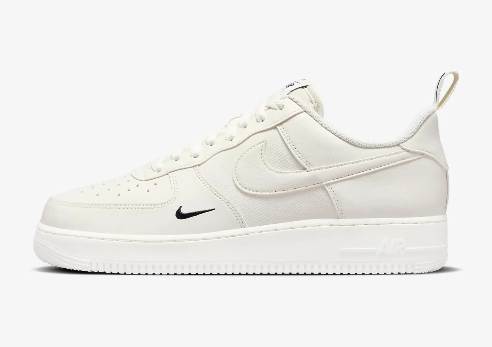 Nike Air Force 1 Low Sail Ripstop White Black FZ4625-100