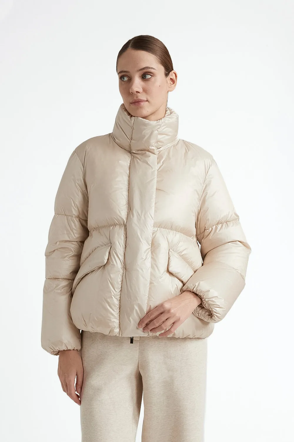 Short goose down jacket