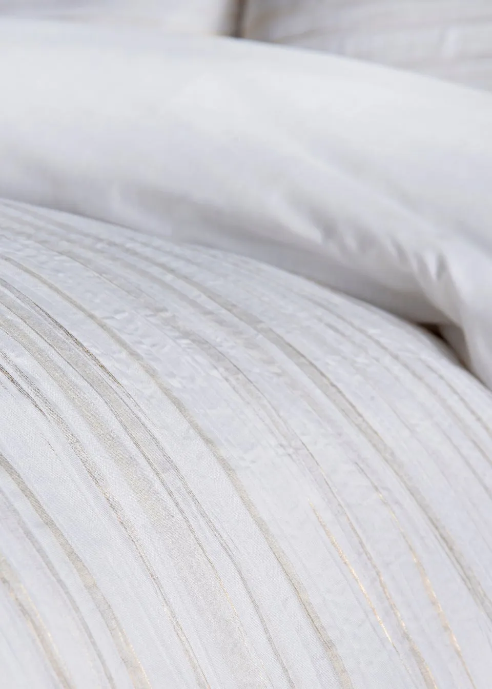 White Metallic Crinkle Duvet Cover